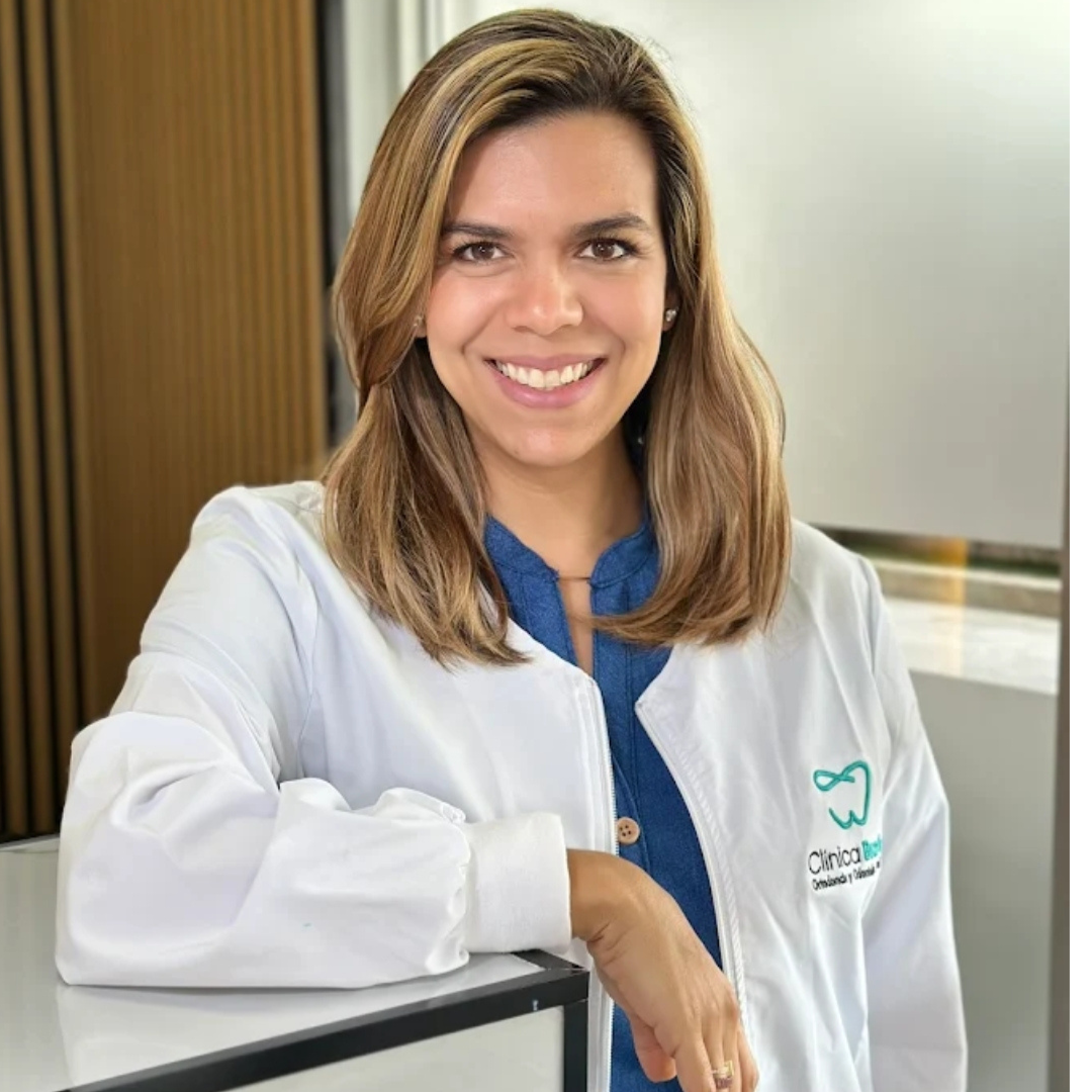 Dra. Liz Bazán — Directora de Clínica Bazán Panamá